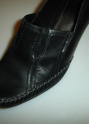 Кожаные туфли k от clarks, р 39, стелька 25,5-25,7 см, отличное состояние каблук 5 см5 фото