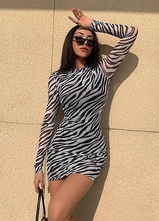 Напівпрозора сукня з принтом зебра