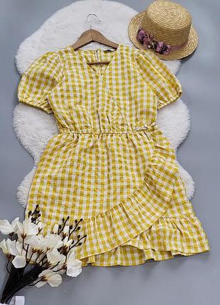 Платье с рюшами