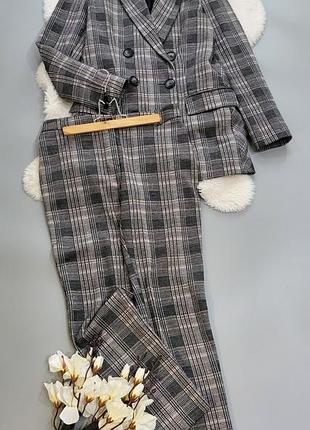 Брючний костюм, піджак двоборотний брюки