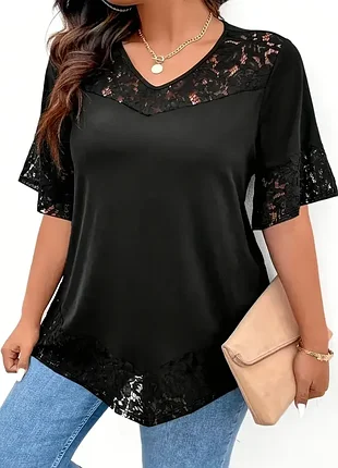 Нарядная футболка с ажурной отделкой