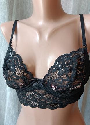 Сетевой бюстгальтер.