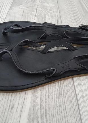 Сандалі жіночі шкіряні adidas 37 розмір, uk5