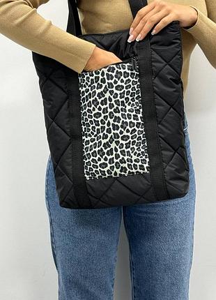 Жіноча стьобана зручна легка сумка шопер із плащівки чорна чорний леопард