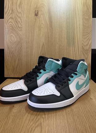 Кросівки nike air jordan 1 mid