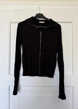 Чорна спортивна кофта