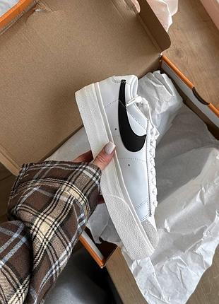 Кеди жіночі nike  blazer low white black (висока підошва) Silber!!!