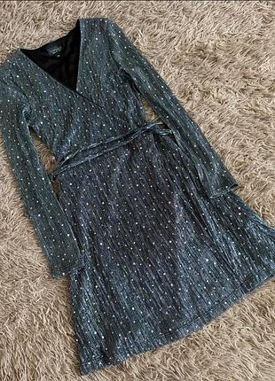 Гарнюче святкове плаття