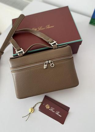 Маленька шкіряна сумочка loro piana l19
