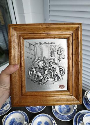 Ключница дубовая с цинковой картинкой