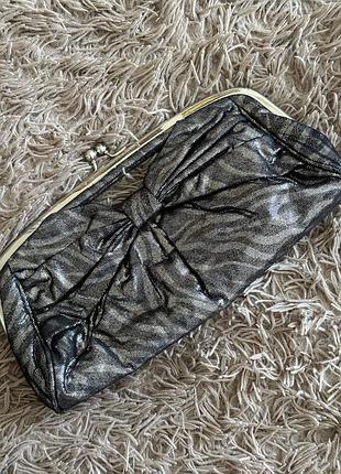 Трендовий клатч, замок поцілунок