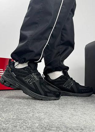 New balance 1906r total black 3
