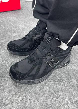New balance 1906r total black 2