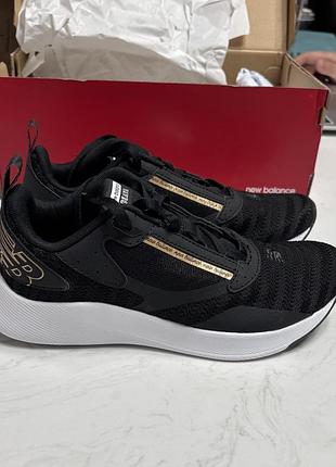 Кроссівки унісекс нові оригиналінал new balance beaya  / fuelcore чорні з золотом