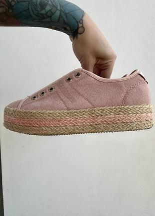 Кеди фірмові