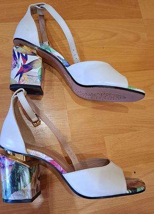 Продам шикарні нові босоніжки evromoda, розмір 39