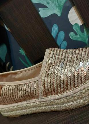 Женские мокасины