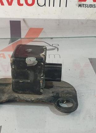 Датчик удару правий 8917320070 toyota avensis t22 1.8 бензин