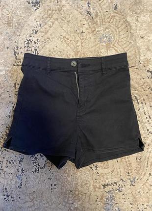 Чорні шорти-міні