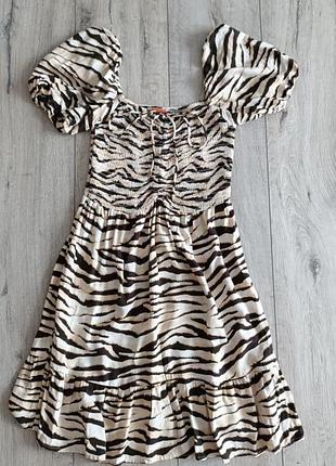 Плаття в красивих кольорах хс