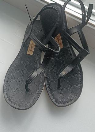 Босоніжки sense