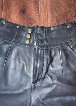 Шкіряні шорти 2