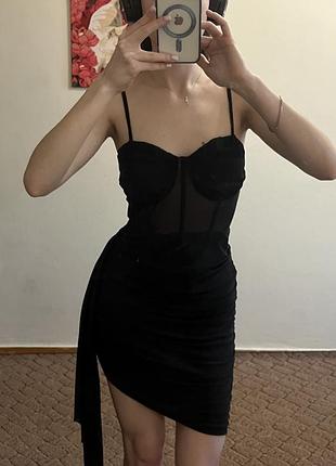 Корсетна сукня