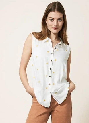 Рубашка без рукавов с нежной вышивкой
