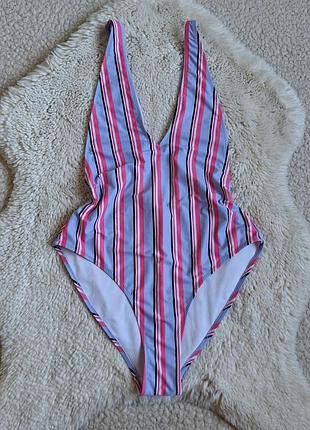 Слитный купальник