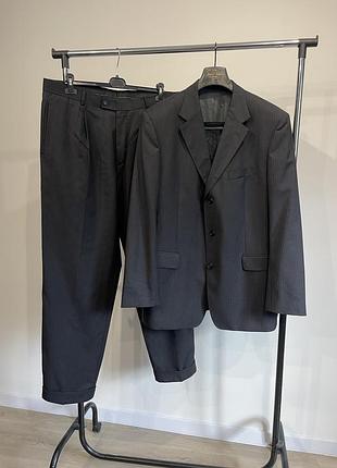 Чоловічий класичний костюм чорний hugo boss