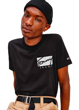 Мужская футболка рефлективная лого tommy jeans script box logo short shleeve t-shirt