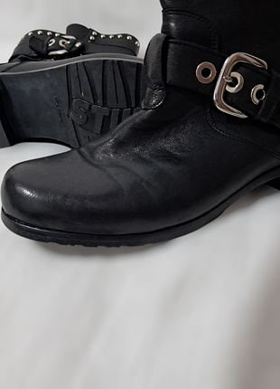 Stuart weitzman5 фото