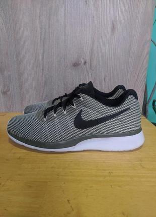 Кроссовки nike tanjun racer