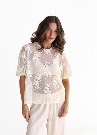 Футболка из кружева