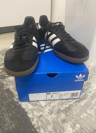 Кросівки adidas 40 оригінал