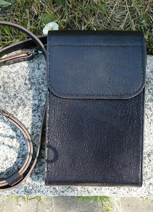 Кожаная сумочка для телефона