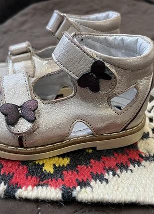 Босоніжки, сандалі  шкіряні, ортопедичні