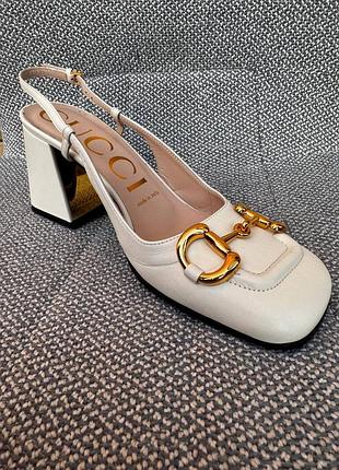 Туфлі gucci молочного кольору з квадратним  носком  розмір 37.5 повномірний  оригінал нові