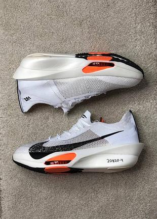 Оригінальні кросівки длябігу nike 310€