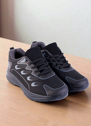 Чоловічі кросівки