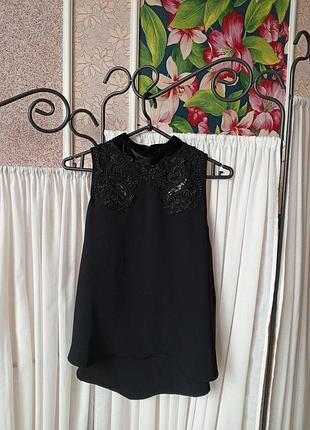 Стильна чорна блуза zara basic collection з оздобленням кружевом та бісером.