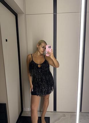 Вечірня сукня з стразами