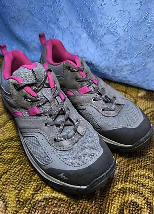 Женские фирменные кроссовки quechua mh100 для горного туризма