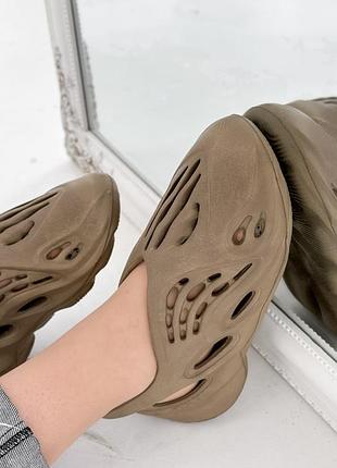 Жіночі кросівки a гума