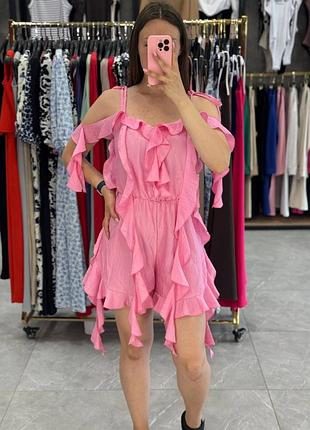 Яркий комбинезон