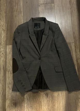Стильний картатий піджак