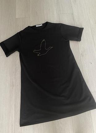 Черное повседневное платье