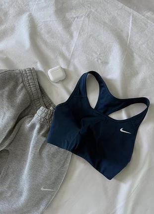 Спортивний топ найк nike
