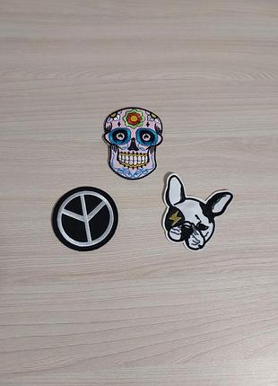 Три термо патчи с вышивкой декор.