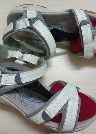 Босоножки сандали кожа жен.39-40р.clarksиндии